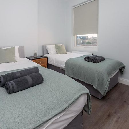 Taylor'S Apartment Wimbledon لندن المظهر الخارجي الصورة