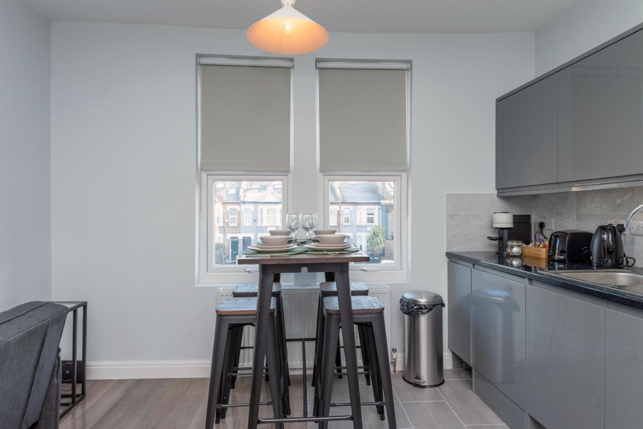 Taylor'S Apartment Wimbledon لندن المظهر الخارجي الصورة